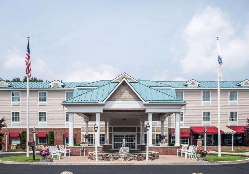 فندق Comfort Inn & Suites Sturbridgebrimfield