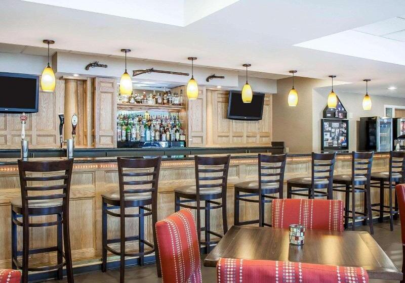 فندق Comfort Inn & Suites Sturbridgebrimfield