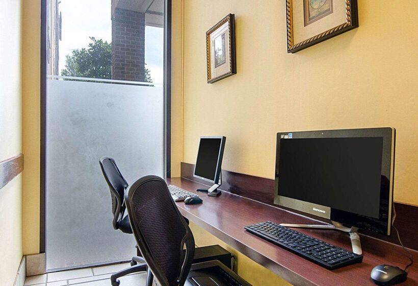 ホテル Comfort Inn University Center