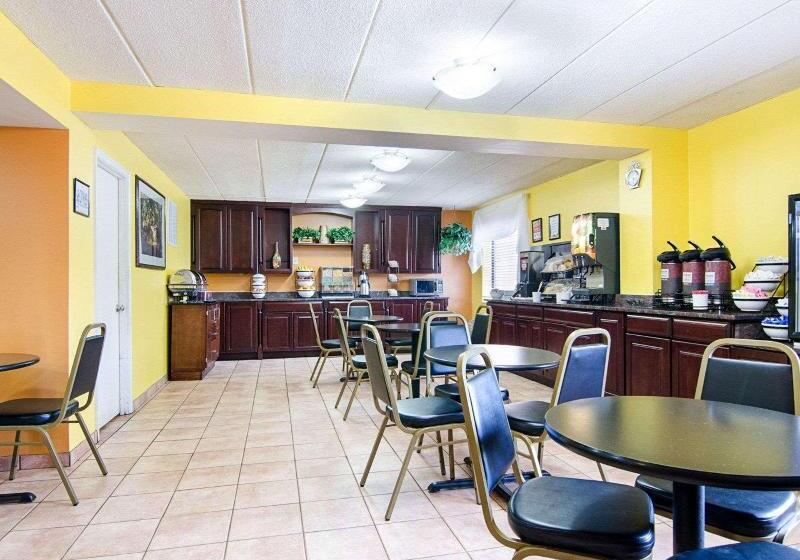 ホテル Comfort Inn University Center