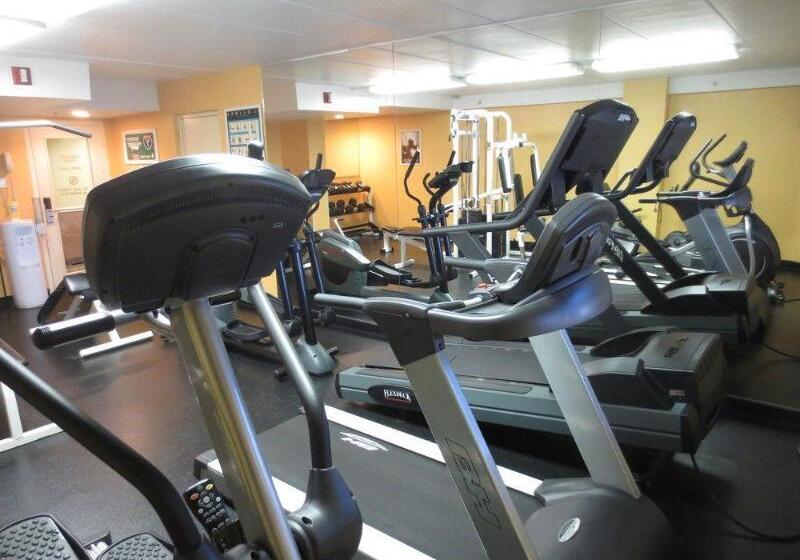 ホテル Comfort Inn University Center