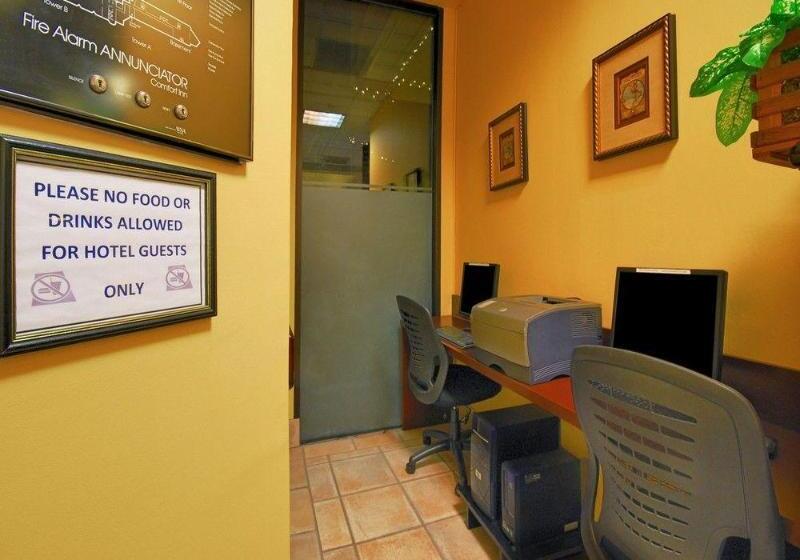 ホテル Comfort Inn University Center