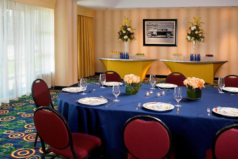 호텔 Courtyard By Marriott Detroit Downtown