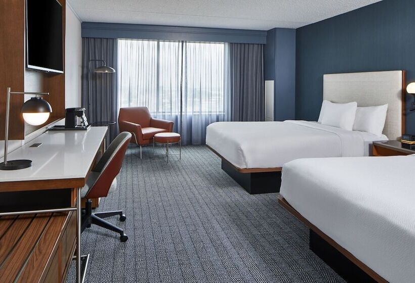 هتل Courtyard By Marriott Detroit Downtown