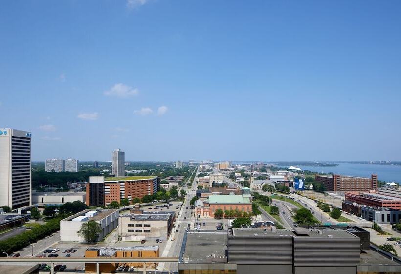 هتل Courtyard By Marriott Detroit Downtown