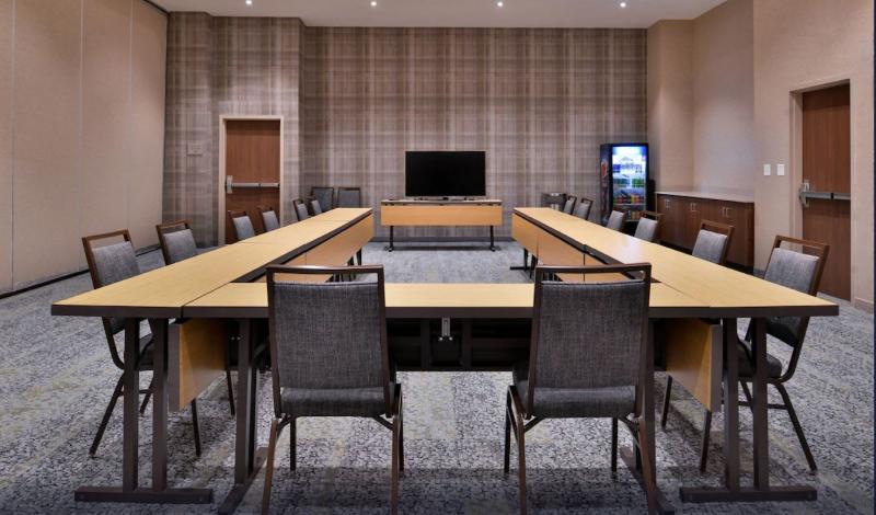 هتل Courtyard By Marriott Edina Bloomington