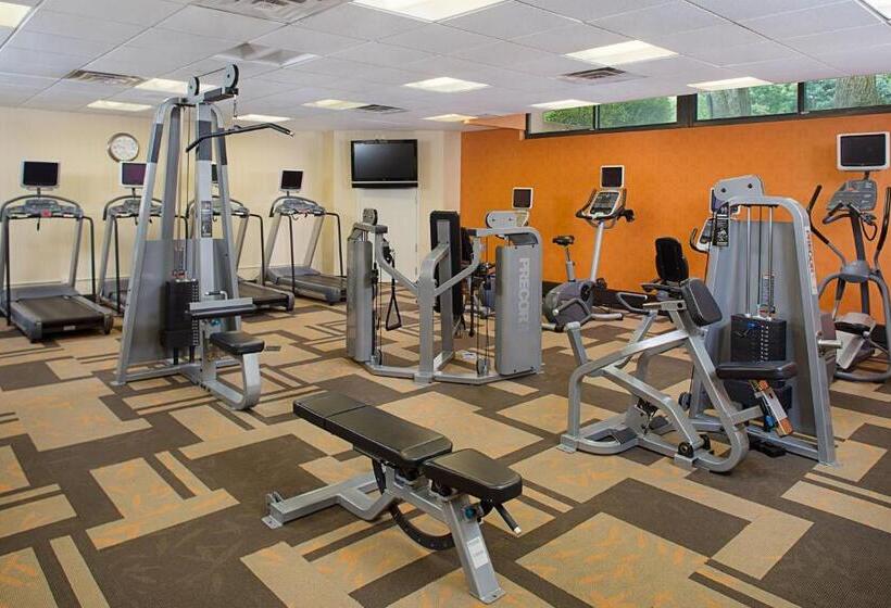 فندق Courtyard Montvale