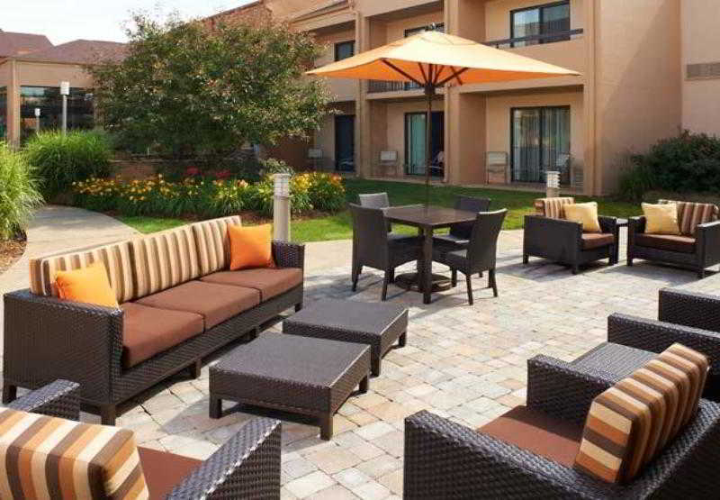 酒店 Courtyard By Marriott Rockford