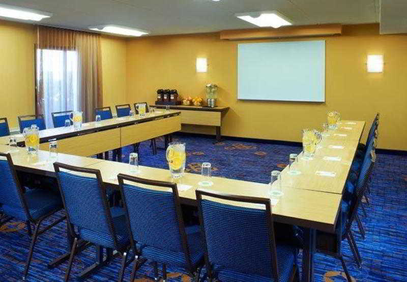 酒店 Courtyard By Marriott Rockford