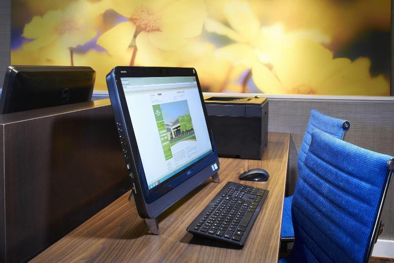 酒店 Courtyard By Marriott Rockford