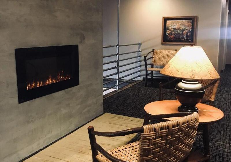 هتل Days Inn And Suites By Wyndham Downtown Missoulauniversity