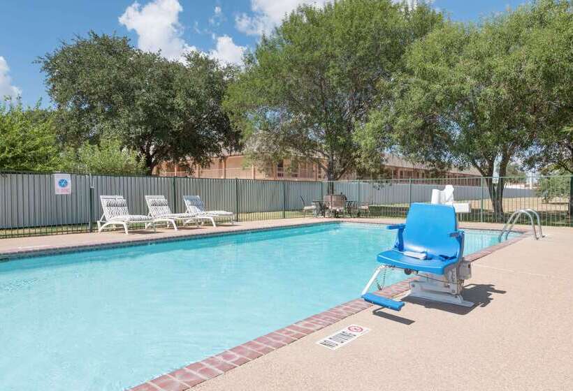 فندق Days Inn By Wyndham Bryan College Station