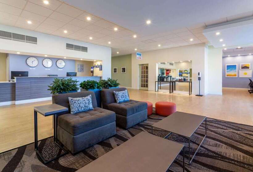 ホテル Days Inn By Wyndham Titusville Kennedy Space Center