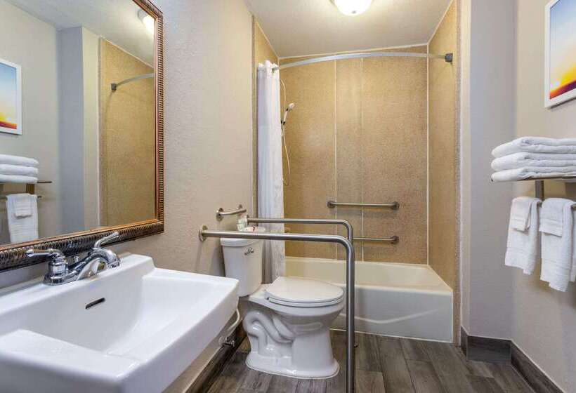 ホテル Days Inn By Wyndham Titusville Kennedy Space Center