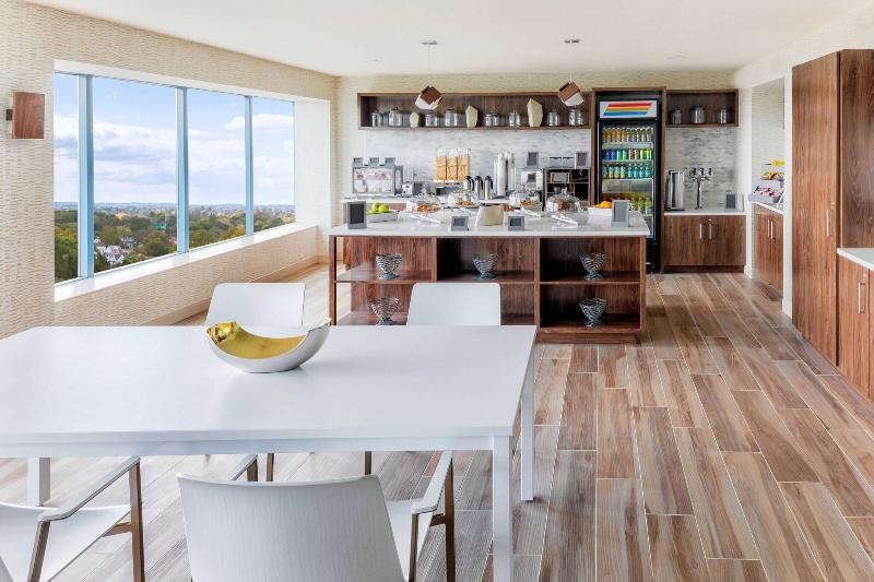 Delta Hotels By Marriott Philadelphia Airport