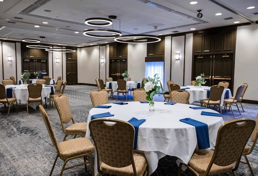 Delta Hotels By Marriott Burlington