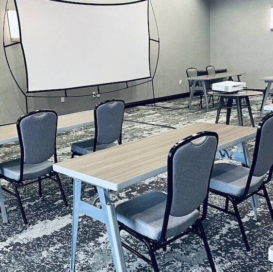 Delta Hotels By Marriott Detroit Novi