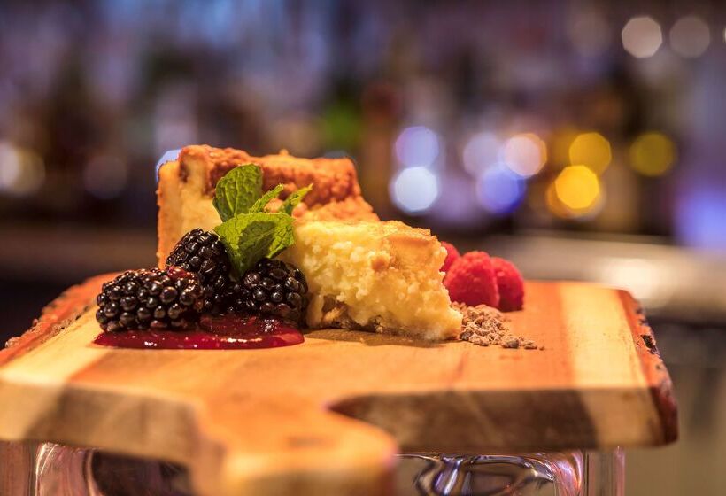 Doubletree By Hilton Hotel & Suites Pittsburgh Downtown