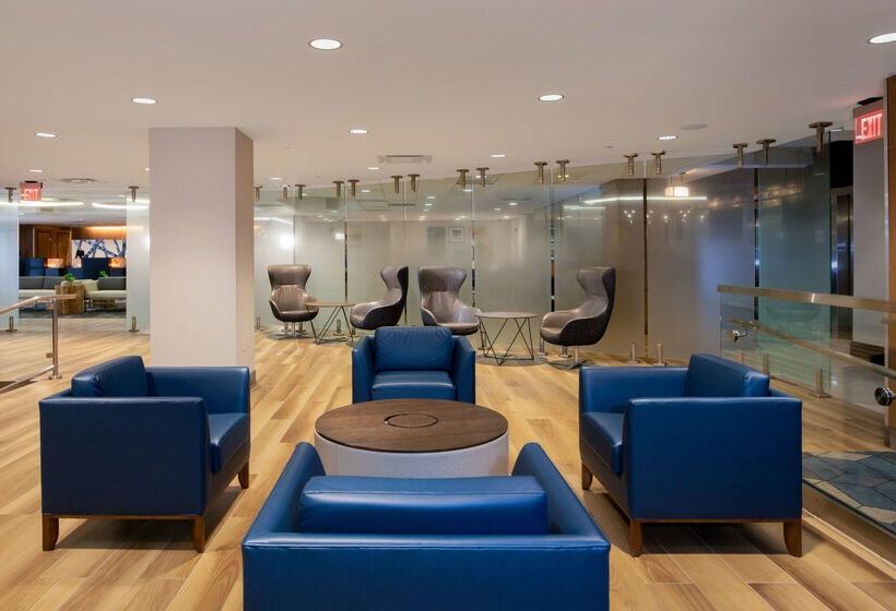 Doubletree By Hilton Hotel & Suites Pittsburgh Downtown