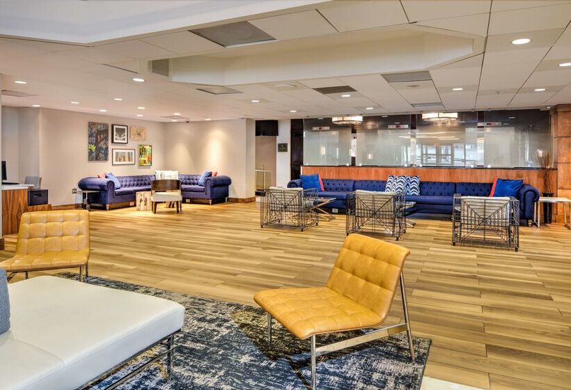 Doubletree By Hilton Hotel & Suites Pittsburgh Downtown