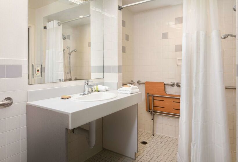 Doubletree By Hilton Hotel & Suites Pittsburgh Downtown