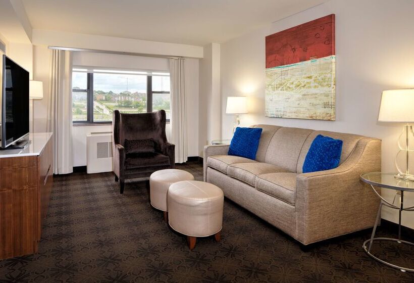 Doubletree By Hilton Hotel & Suites Pittsburgh Downtown