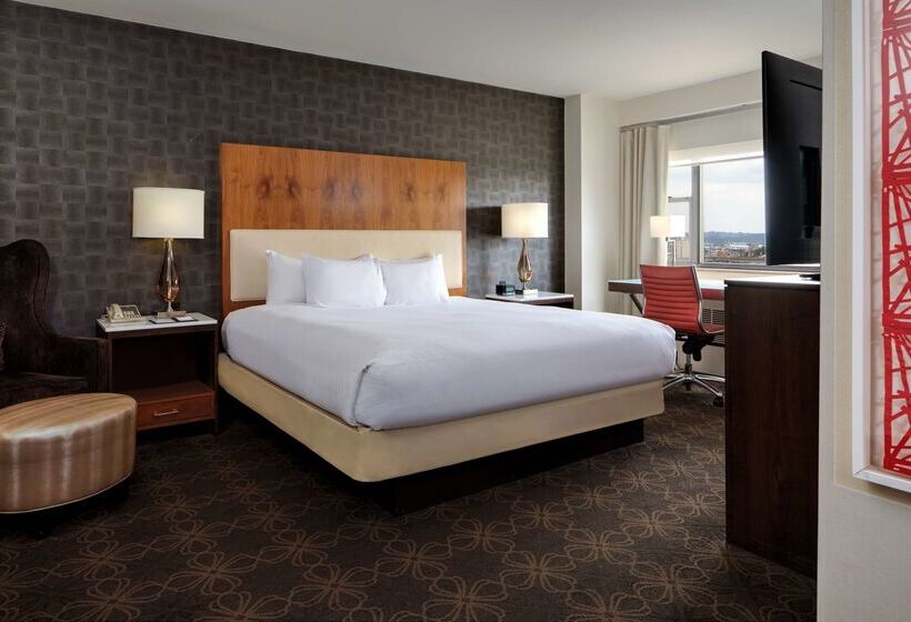 Doubletree By Hilton Hotel & Suites Pittsburgh Downtown