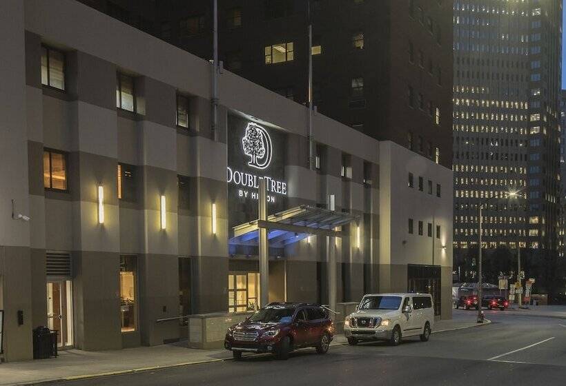 Doubletree By Hilton Hotel & Suites Pittsburgh Downtown