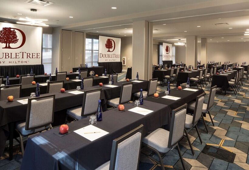 Doubletree By Hilton Hotel & Suites Pittsburgh Downtown