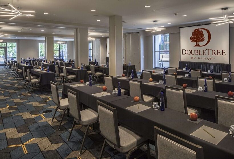 Doubletree By Hilton Hotel & Suites Pittsburgh Downtown