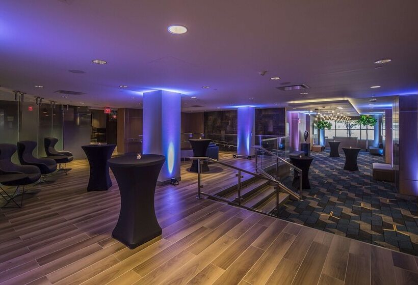 Doubletree By Hilton Hotel & Suites Pittsburgh Downtown