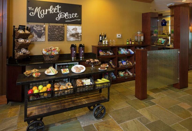 هتل Doubletree By Hilton Asheville Biltmore