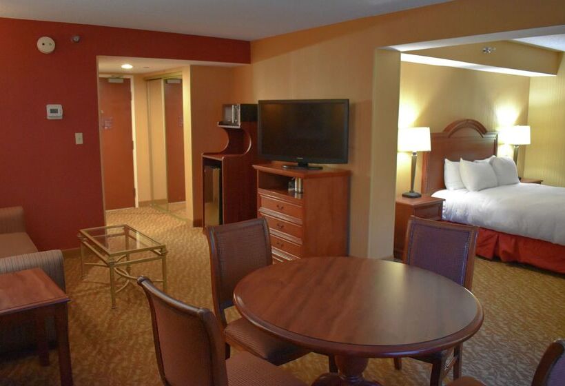 هتل Doubletree By Hilton Asheville Biltmore