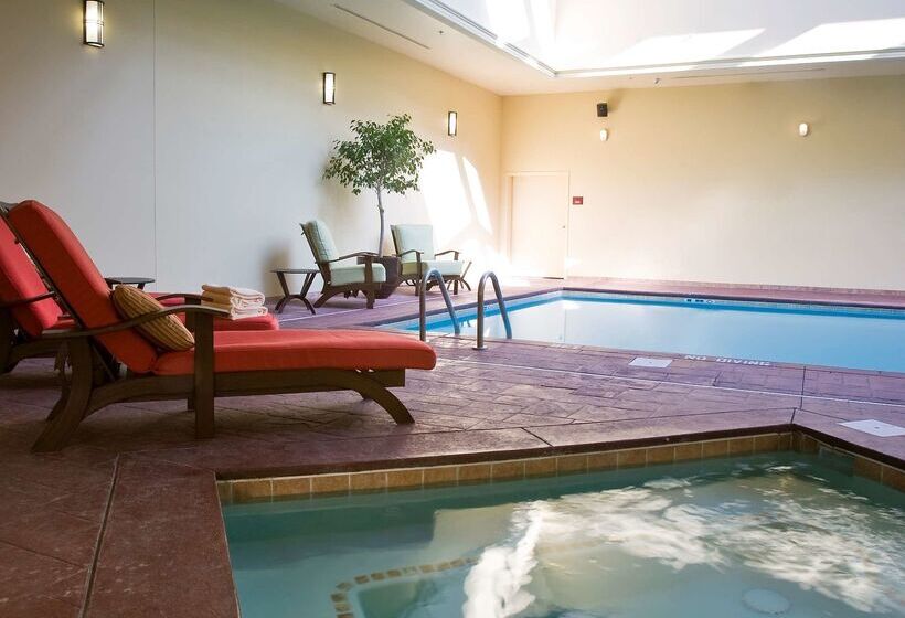 فندق Doubletree By Hilton Asheville Biltmore