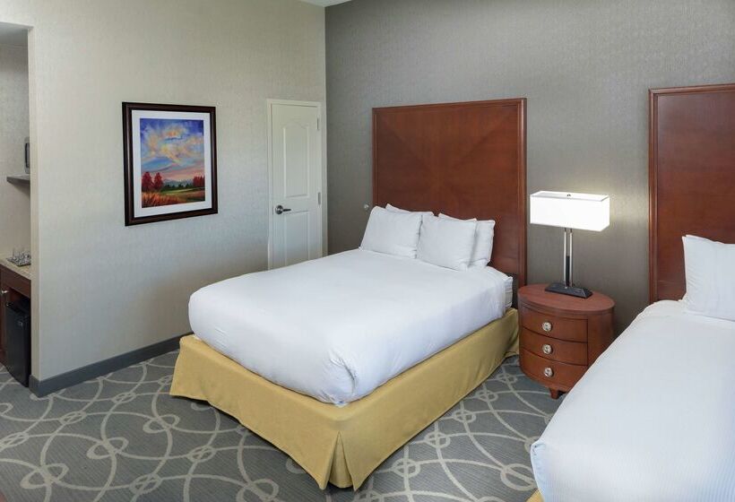 هتل Doubletree By Hilton Asheville Biltmore