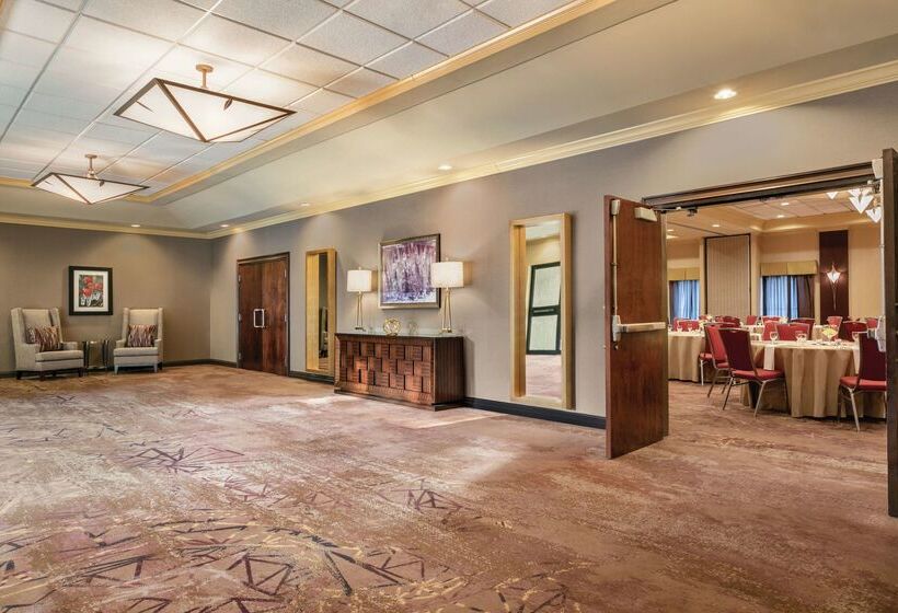 فندق Doubletree By Hilton Atlanta   Northlake