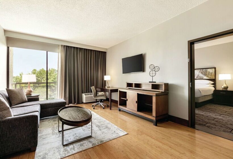 فندق Doubletree By Hilton Atlanta   Northlake