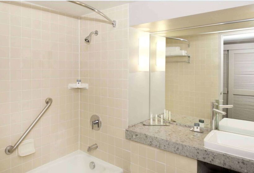 酒店 Doubletree By Hilton Bloomington Minneapolis South