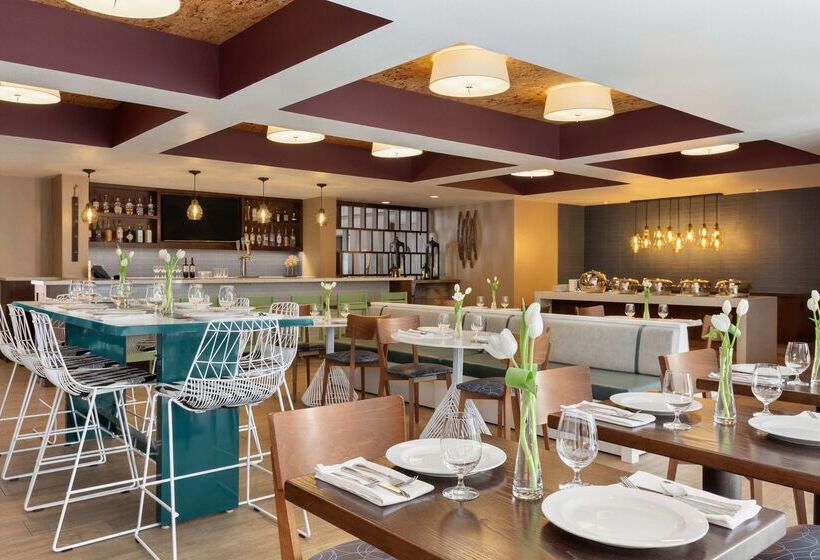 فندق Doubletree By Hilton Campbell  Pruneyard Plaza