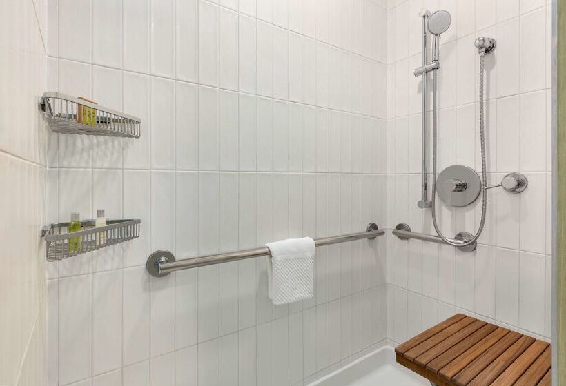 فندق Doubletree By Hilton Campbell  Pruneyard Plaza