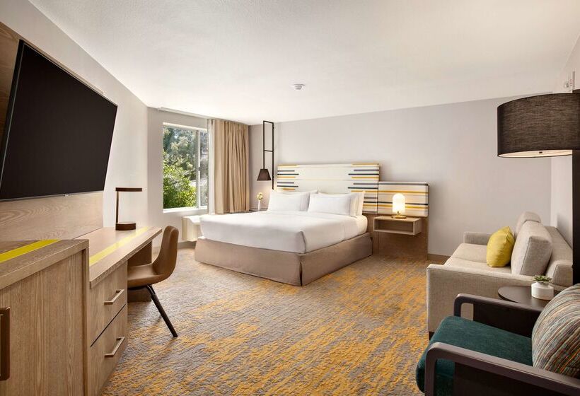 فندق Doubletree By Hilton Campbell  Pruneyard Plaza