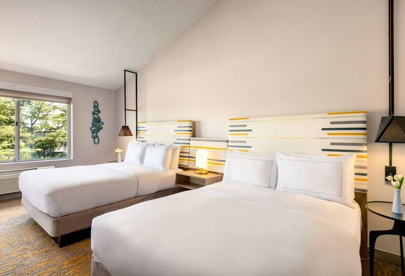هتل Doubletree By Hilton Campbell  Pruneyard Plaza