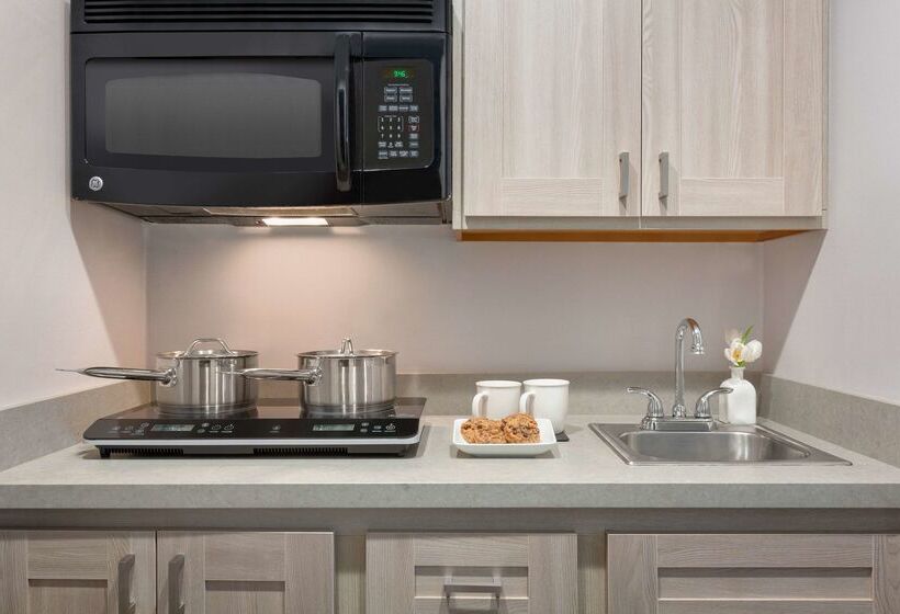 فندق Doubletree By Hilton Campbell  Pruneyard Plaza