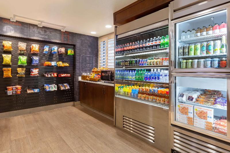 فندق Doubletree By Hilton Campbell  Pruneyard Plaza