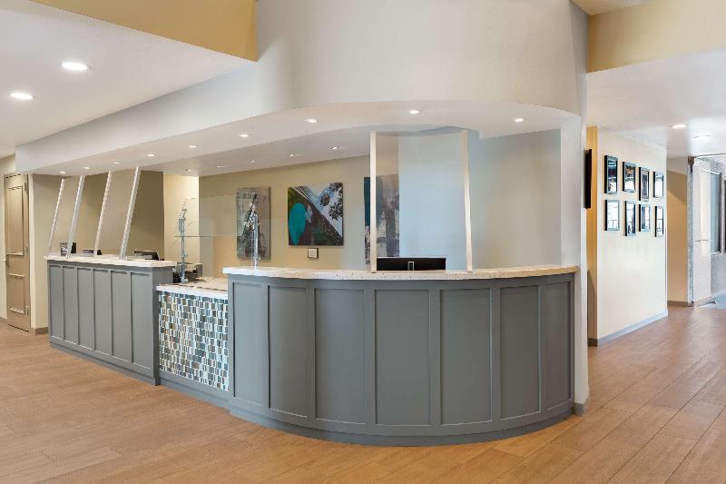 فندق Doubletree By Hilton Campbell  Pruneyard Plaza