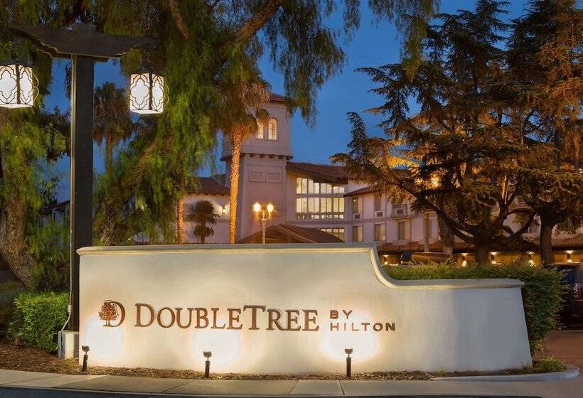 فندق Doubletree By Hilton Campbell  Pruneyard Plaza