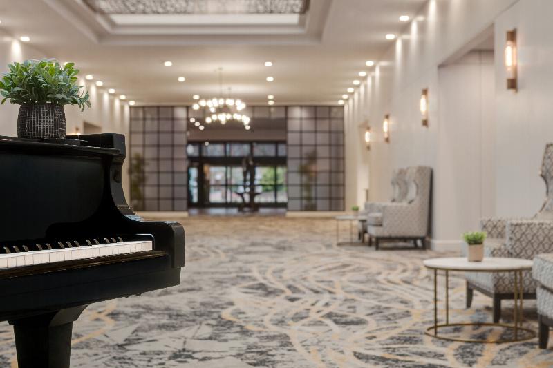 호텔 Doubletree By Hilton Canton Downtown