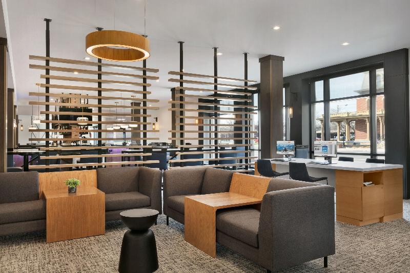 호텔 Doubletree By Hilton Canton Downtown