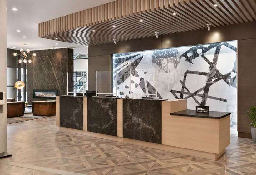 هتل Doubletree By Hilton Canton Downtown