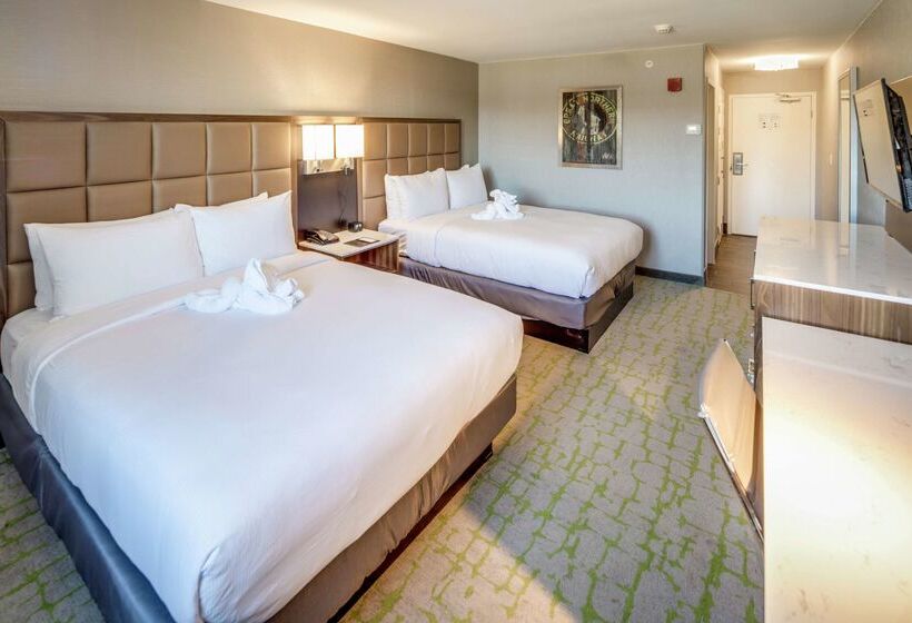 فندق Doubletree By Hilton Huntington